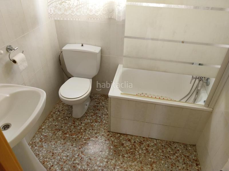 Foto fe0f0f40-2ceb-4eaf-acbd-1785b0bb4053. Casa a schiera con riscaldamento parcheggio piscina in Vendrell (El)