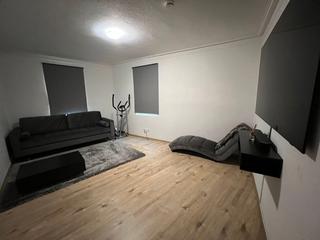 Location Appartement à La Alhóndiga. Estudio luminoso amueblado completamente