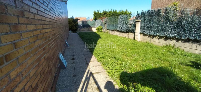 Foto 18a9b713-133f-4738-972f-3661057f4a12. Casa aparellada amb calefacció aparcament piscina a Santa Cruz de Bezana