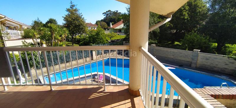 Foto 8c968805-f878-44c6-a751-9c9cd9220b60. Casa aparellada amb calefacció aparcament piscina a Santa Cruz de Bezana