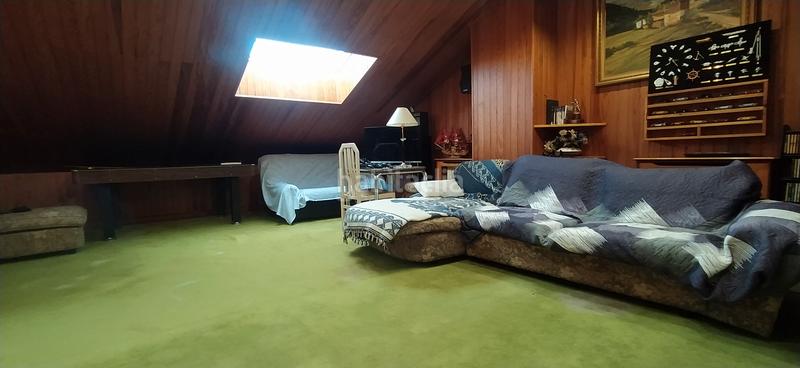 Foto 9942d87d-2f4c-4750-9631-7293f6d54048. Casa aparellada amb calefacció aparcament piscina a Santa Cruz de Bezana