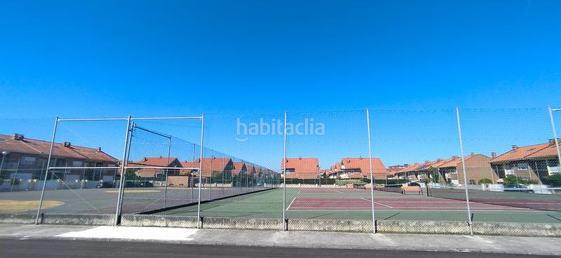 Foto a30fb5db-b81d-454f-90ff-85e955922be4. Casa aparellada amb calefacció aparcament piscina a Santa Cruz de Bezana