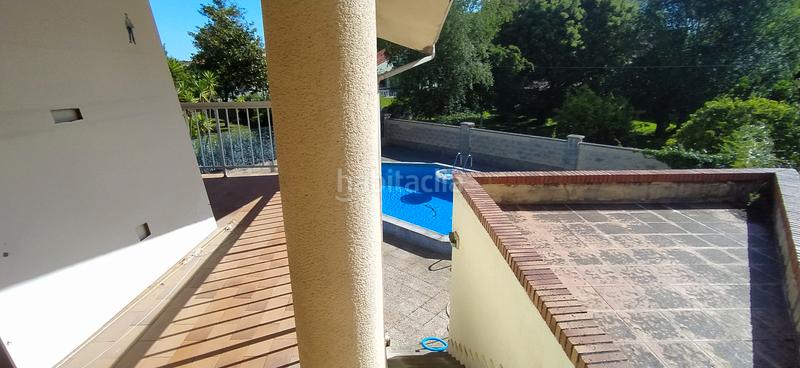 Foto b83677e4-3bd6-4d04-b6e7-d986e5a815fa. Casa aparellada amb calefacció aparcament piscina a Santa Cruz de Bezana