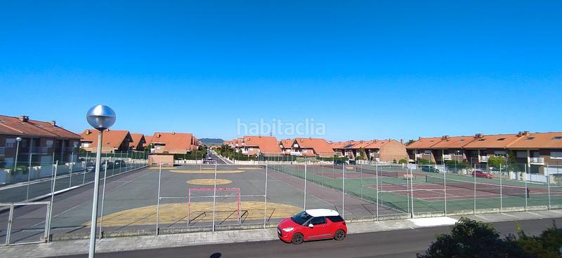 Foto d77f1c4a-261e-4c3e-a2d5-b6b64bb41456. Casa aparellada amb calefacció aparcament piscina a Santa Cruz de Bezana