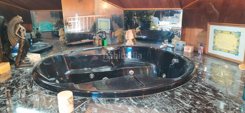 Foto efa4ce58-0f30-42de-9240-b41b7be82b0e. Casa aparellada amb calefacció aparcament piscina a Santa Cruz de Bezana