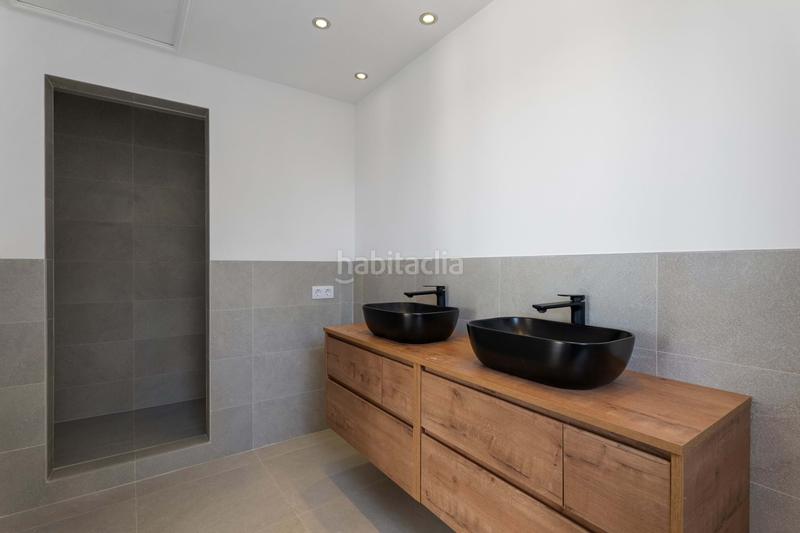 Foto 9b23bfff-85bb-4574-9fe2-1390c80dd9cc. Casa villa mediterránea con vistas al mar en nova santa ponsaelegante villa de 5 dormitorios con un concepto de vida abierto, techos al en Calvià