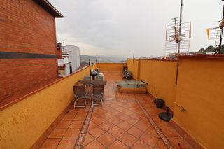 Affitto Piano terra in Carrer de mediona 23. Piso en alquiler