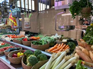 Lloguer Local Comercial a Russafa. Traspaso en mercado de ruzafa   concesión hasta 2050  alquiler 8