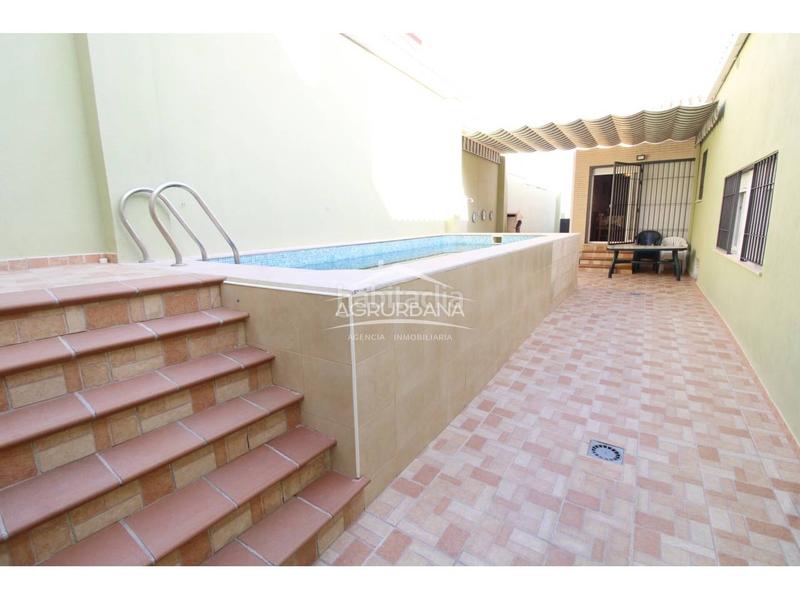 Foto 5e5c21a4-35e6-4bff-9a7b-78c9dfe1a436. Casa a schiera con parcheggio piscina in Motril ciudad Motril