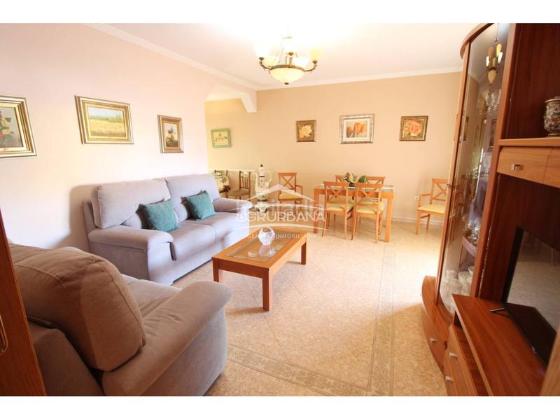 Foto 8e4c44f8-ca43-4db6-aa2b-9ed8b5026db1. Casa a schiera con parcheggio piscina in Motril ciudad Motril