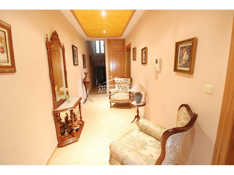 Foto cdf8f9e9-b085-479b-affb-bc9b3d4d2a7f. Casa a schiera con parcheggio piscina in Motril ciudad Motril