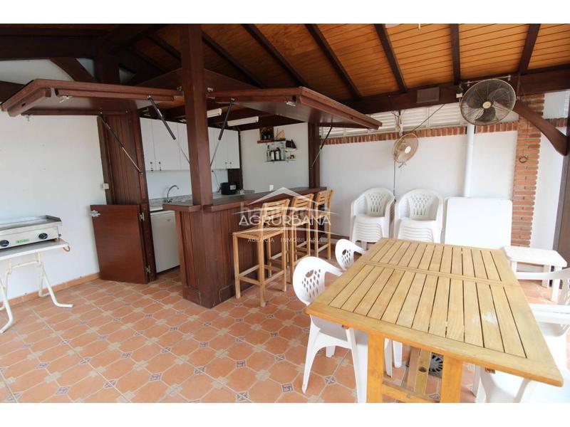 Foto 0513e49c-c01c-460c-a104-3af3bbb0f160. Chalet avec parking piscine dans Motril ciudad Motril