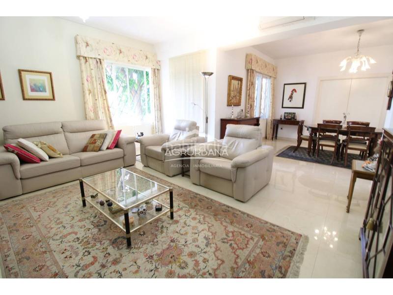 Foto 3ad3c157-612a-4fa9-a977-bb3c3991bdea. Chalet avec parking piscine dans Motril ciudad Motril