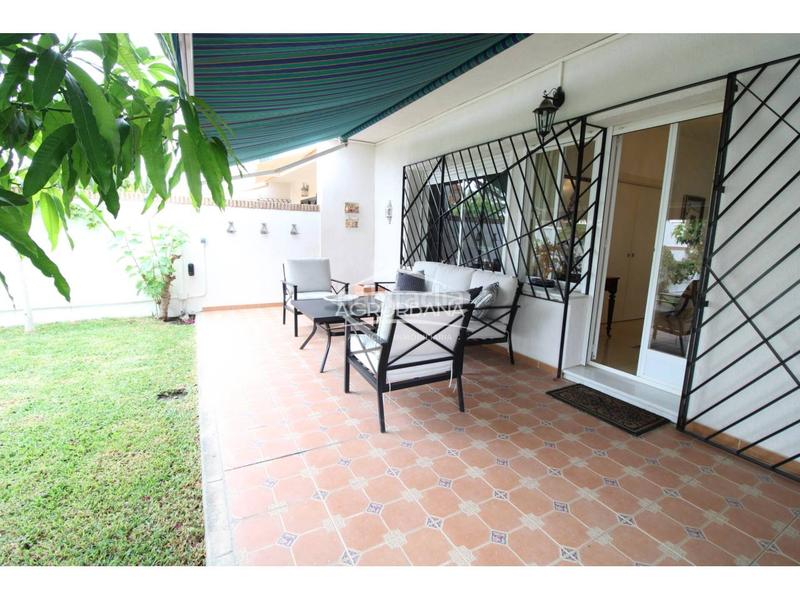 Foto 5ef00025-3e7b-422d-bae0-1e9cd2c8e193. Chalet avec parking piscine dans Motril ciudad Motril