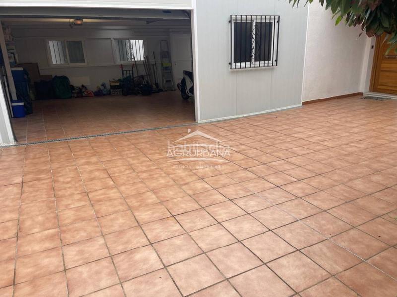 Foto a1583d45-44da-442f-92b2-d86654565f09. Chalet avec parking piscine dans Motril ciudad Motril