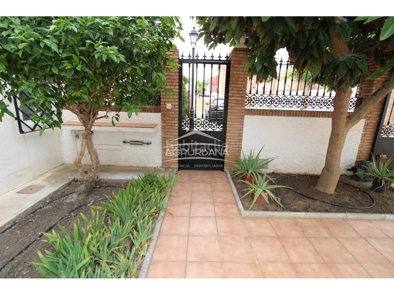 Foto abfdc684-13f1-4056-a220-ac239788f7c6. Chalet avec parking piscine dans Motril ciudad Motril