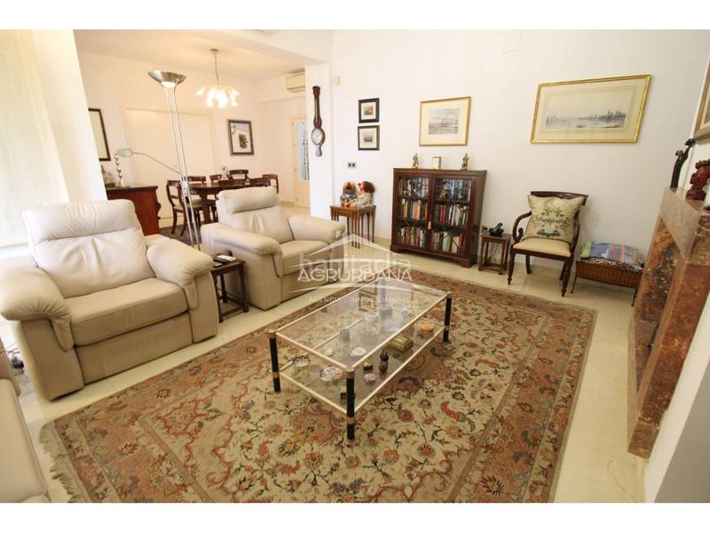 Foto ed4ee333-860e-4f82-898b-2ffdeeeabaf9. Chalet avec parking piscine dans Motril ciudad Motril