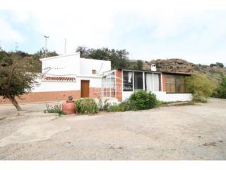 Maison à Motril  ciudad. Finca en venta.