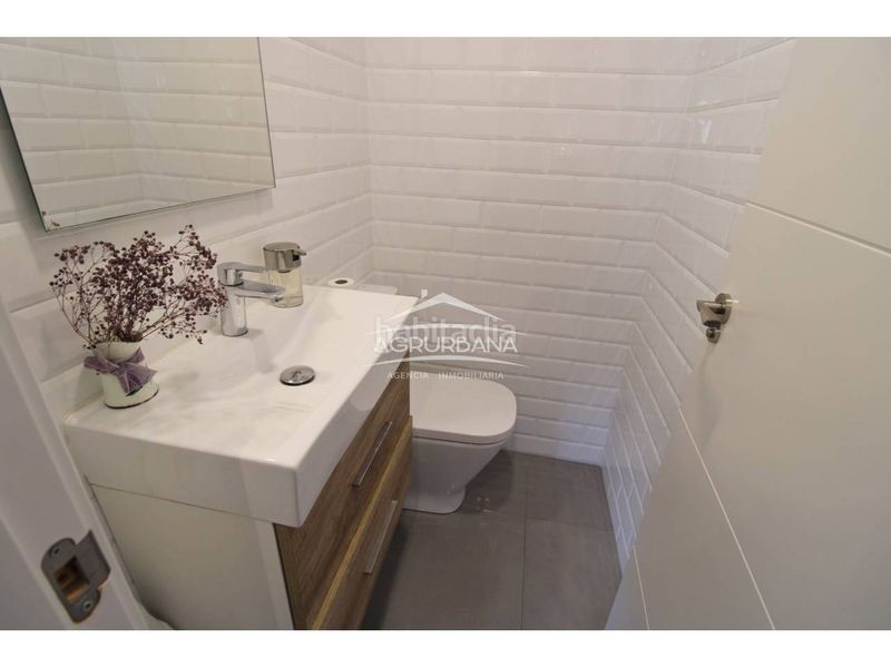 Foto 01b3beb0-edcd-4091-b976-e1be785f0939. Casa adossada amb calefacció aparcament piscina a Motril