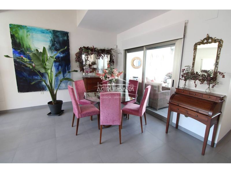 Foto b4ee251a-e39c-4574-92fe-e4863452b3cc. Casa adossada amb calefacció aparcament piscina a Motril