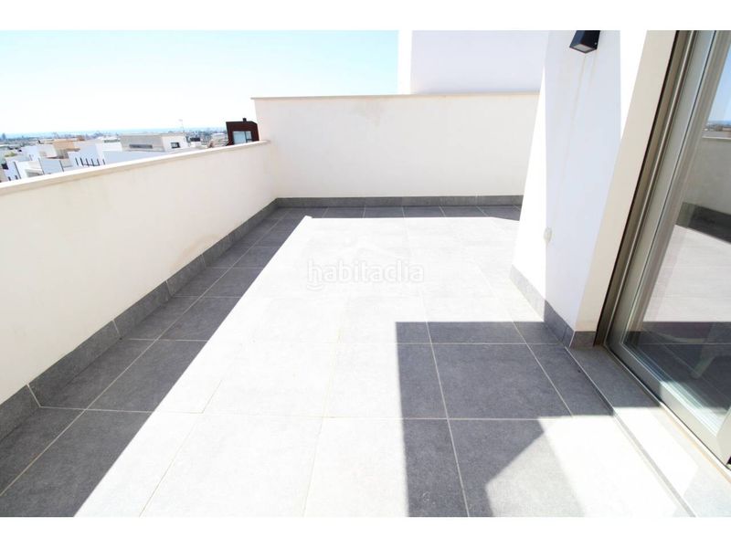 Foto b7920692-97b0-4547-8fa6-8693b16e3826. Casa adossada amb calefacció aparcament piscina a Motril