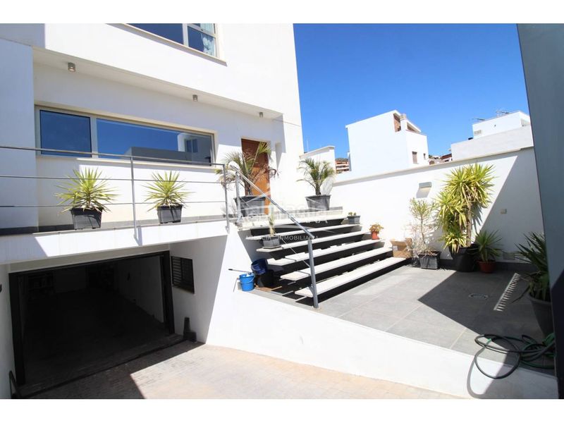 Foto d36aecc8-a7b3-45d4-baa6-bac69279463a. Casa adossada amb calefacció aparcament piscina a Motril