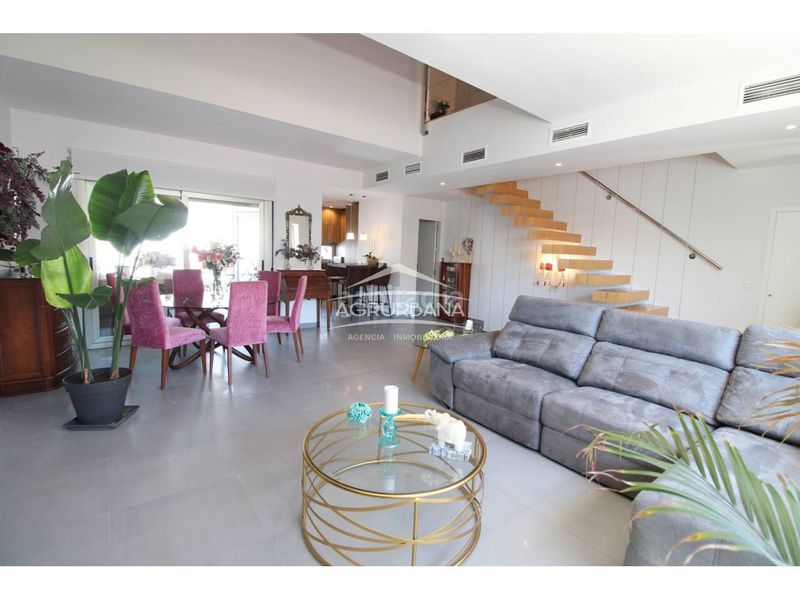 Foto e14313e9-84fd-488f-a4a2-2f981d90e925. Casa adossada amb calefacció aparcament piscina a Motril