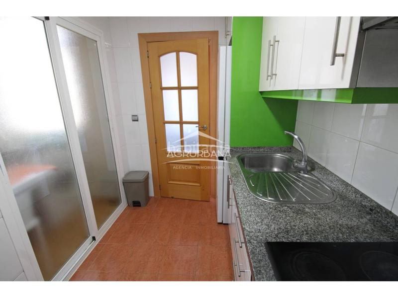 Foto cf8c8cac-2c50-4614-bcf1-1972926e2efb. Pis amb aparcament a Motril ciudad Motril