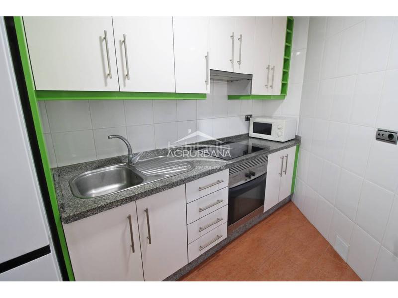 Foto dd8d6872-137e-4468-b155-a0c20808fb2b. Pis amb aparcament a Motril ciudad Motril