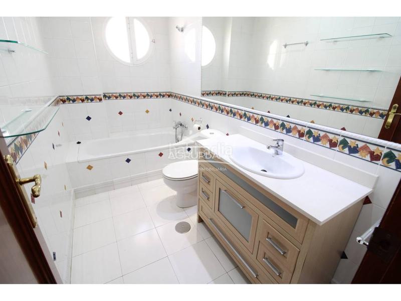 Foto 3e158b51-f80f-4deb-bc04-606bbd4a2ed6. Flat with parking in Motril ciudad Motril