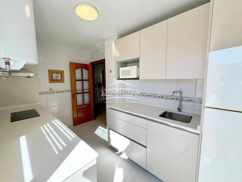 Foto 1f81b6c5-7a14-4932-8cb8-1a3f684a88e1. Location appartement avec parking dans Motril ciudad Motril