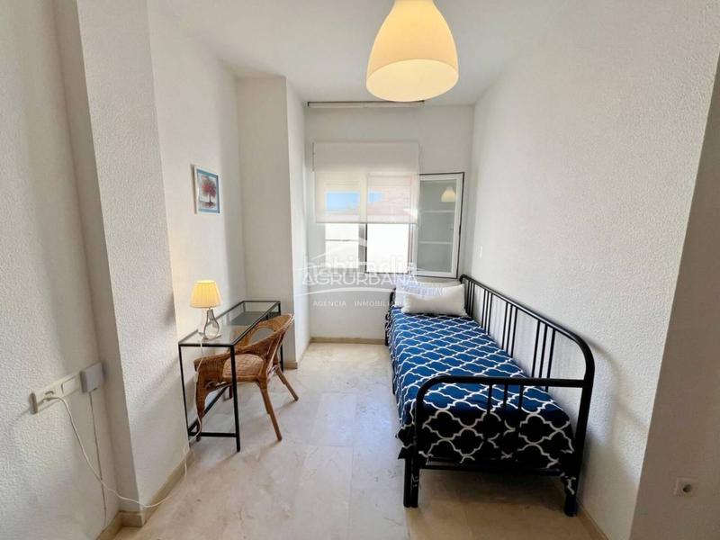 Foto 6bfc628a-6521-4b02-a338-b9f667db46e4. Miete etagenwohnung mit parking in Motril ciudad Motril