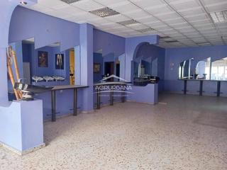 Local commercial à Motril  ciudad. Local en venta.
