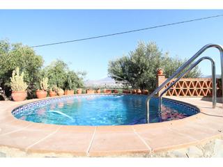 Casa a Motril  ciudad. Cortijo en venta