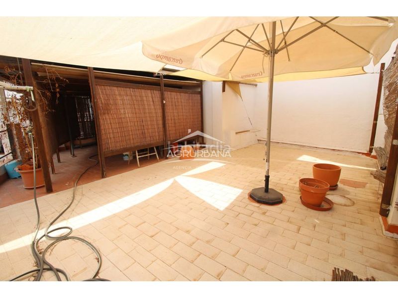 Foto e53cd623-0632-434a-83fe-89d08c9e5936. Casa  en venta en Motril ciudad Motril