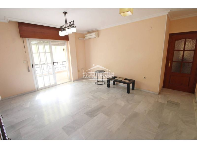Foto 481068ad-3fcd-4854-ac4e-fa45d32c40a1. Etagenwohnung mit parking in Motril ciudad Motril
