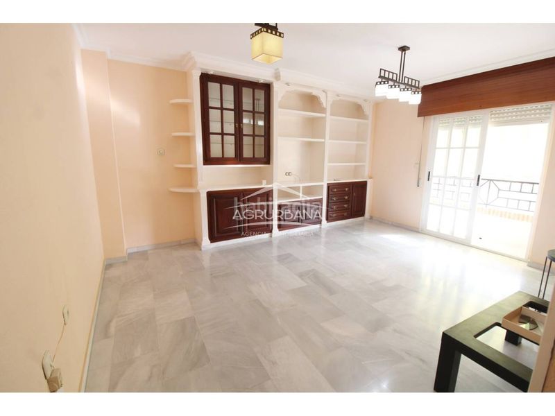 Foto 65f1ee4b-c247-4186-8940-90b6a8589120. Etagenwohnung mit parking in Motril ciudad Motril