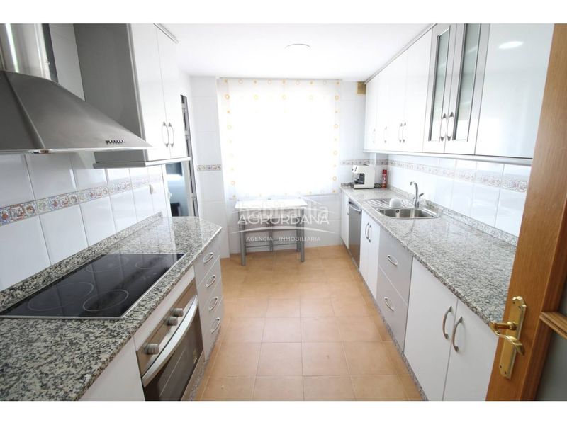 Foto a1ebf200-72d7-4e94-81a6-7f89b4f46ca2. Etagenwohnung mit parking pool in Motril ciudad Motril