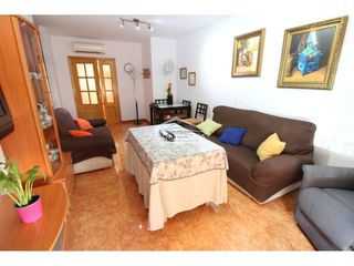 Miete Etagenwohnung  Calle  san vicente. Piso en alquiler.