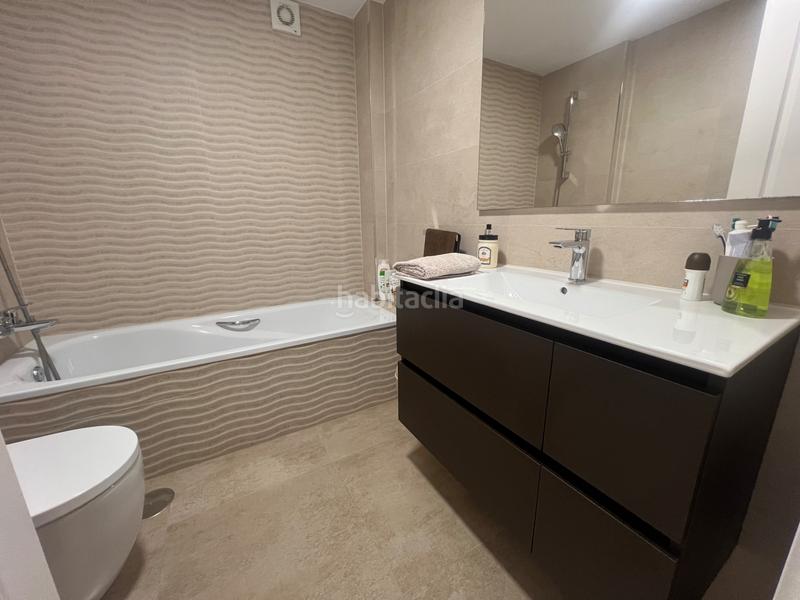 Foto 8a589c4f-7e7a-4fef-8f7d-4a6acff13b5c. Piso  en venta en la zona de pacífico – en Paseo Marítimo Oeste - Pacífico Málaga