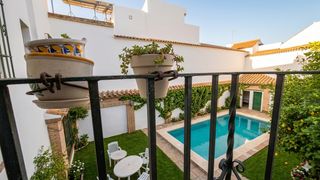 Casa  Calle huerto de san pablo. Casa unifamiliar con jardín, piscina y patio en el corazón histó