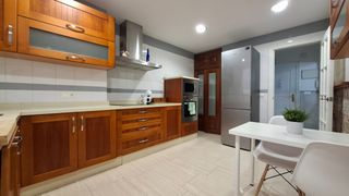 Lloguer Pis  Calle san bartolomé. ? piso reformado en el corazón de san basilio – córdoba