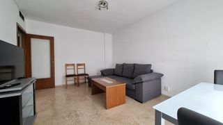 Affitto Appartamento in Calle del doce de octubre 16. Piso en alquiler en calle 12 de octubre, córdoba — 725 €/mes