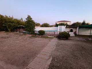 Chalet  Calle ribera baja. Parcela urbana con piscina, casa, huerto y pozo · alcolea, córdo