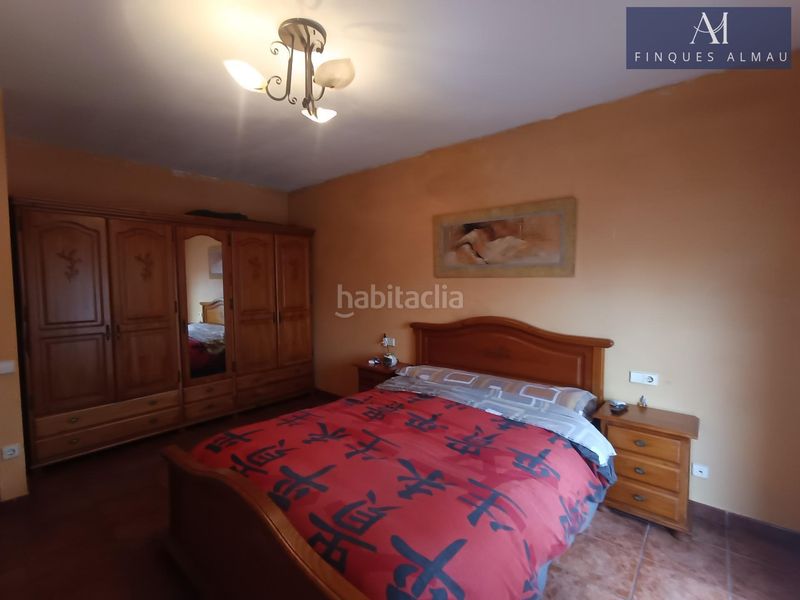 Foto 2c0825a7-3d63-4106-9fd5-9c37fb3d6a73. Casa amb aparcament a Olivella