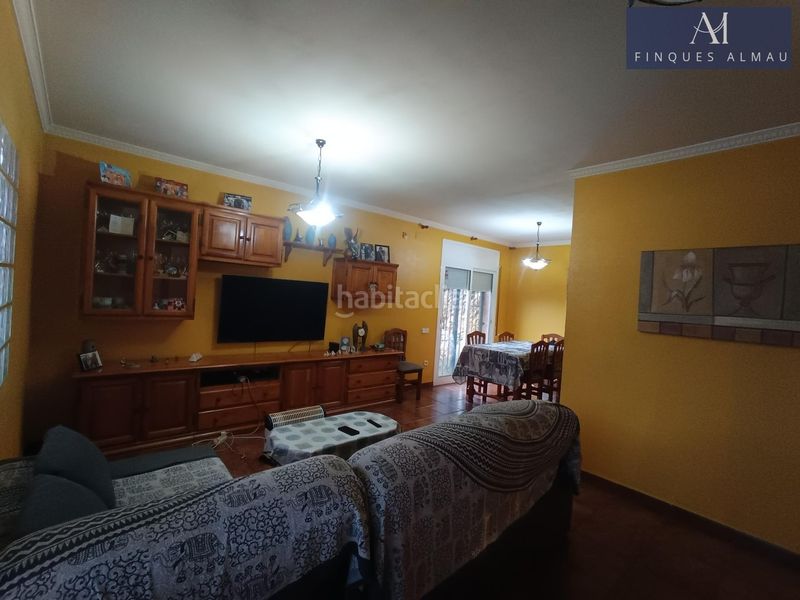 Foto 4bf9a6af-a8b6-4277-bcf1-ee818f568450. Casa amb aparcament a Olivella
