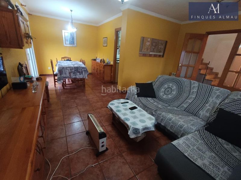 Foto bc35b8c0-d8fa-4813-bc74-c30ee929f596. Casa amb aparcament a Olivella