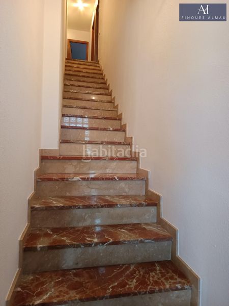 Foto bdc9ad53-2771-404d-b056-d11823d4032f. Casa amb aparcament a Olivella