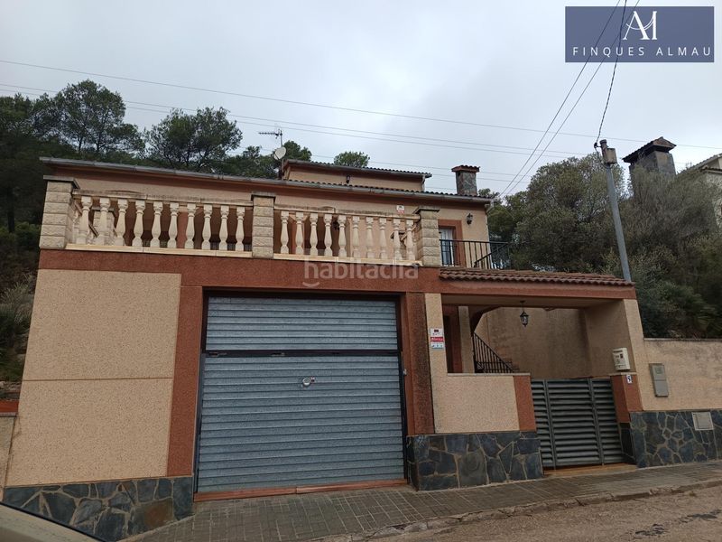 Foto d2671caa-bf16-4b56-aeb6-3cb646ad7d4e. Casa amb aparcament a Olivella