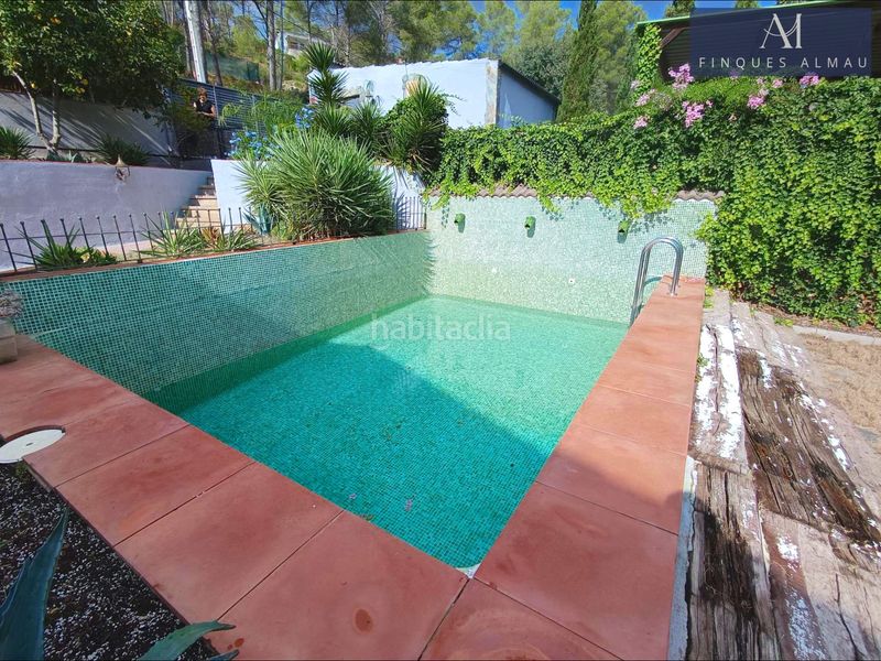 Foto 2c7886bb-7732-4aca-b59d-66e873509a94. Casa amb aparcament piscina a Olivella